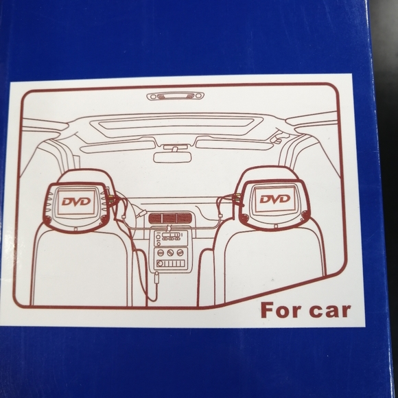 10" Portable Dual Screen DVD Player. - Picture 2 of 2